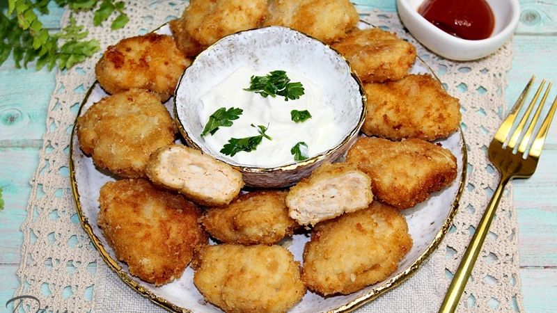 Domowe nuggetsy w chrupiącej panierce