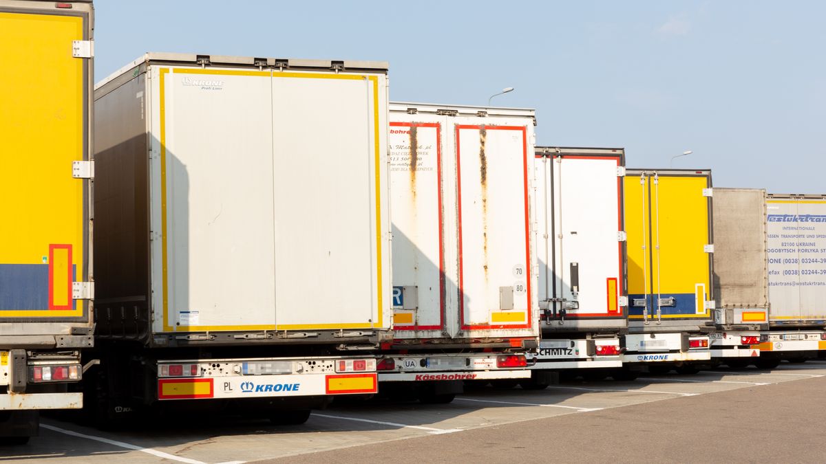 Kierowcy "zestawów" apelują, by nie przenosić konfliktu na parkingi dla podróżnych