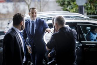 Niemcy. Pracodawca męża Jensa Spahna sprzedał ministerstwu maseczki