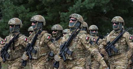 Podatek wojenny w Polsce? Członek RPP wprost: dług trzeba będzie spłacić