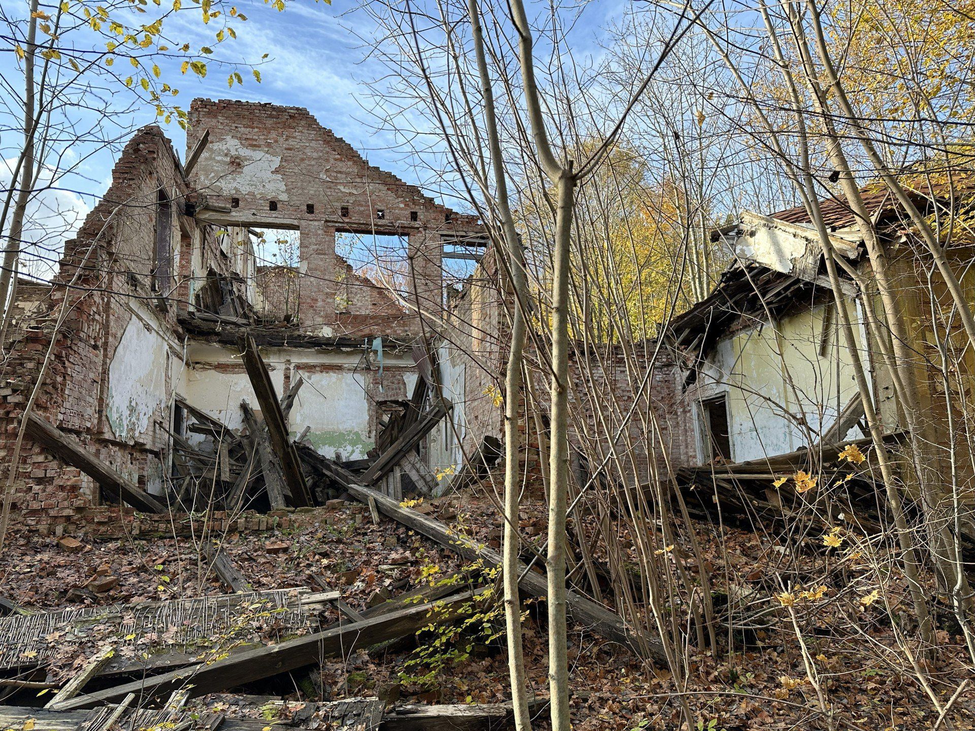 Zrujnowany pałac na Pomorzu