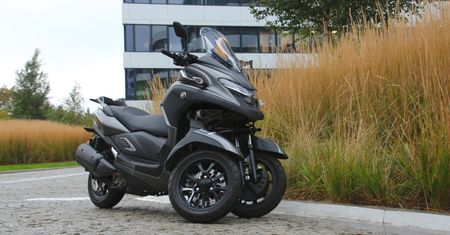 Yamaha Tricity 300 na 2022 r. już w polskich salonach. Podano cenę