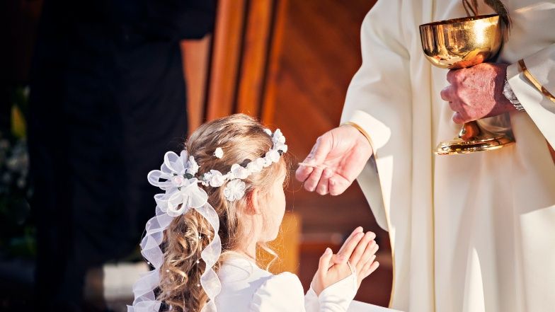 Prezent na Pierwszą Komunię Świętą to nie lada wyzwanie (Zdj. ilustracyjne)