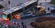 Warszawa: Ciężarówka wjechała w autobus miejski na Mokotowie. 7 osób poszkodowanych!