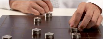 Obniżki stóp procentowych. Jak najlepiej oszczędzać i pożyczać?