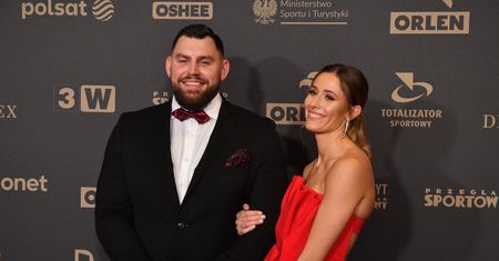 To z nim zaręczona jest Natalia Kaczmarek. Wcześniej był w związku z inną gwiazdą lekkiej atletyki