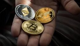 Bitcoin i Ethereum notują znaczące spadki.  Kurs BTC poniżej ważnej granicy