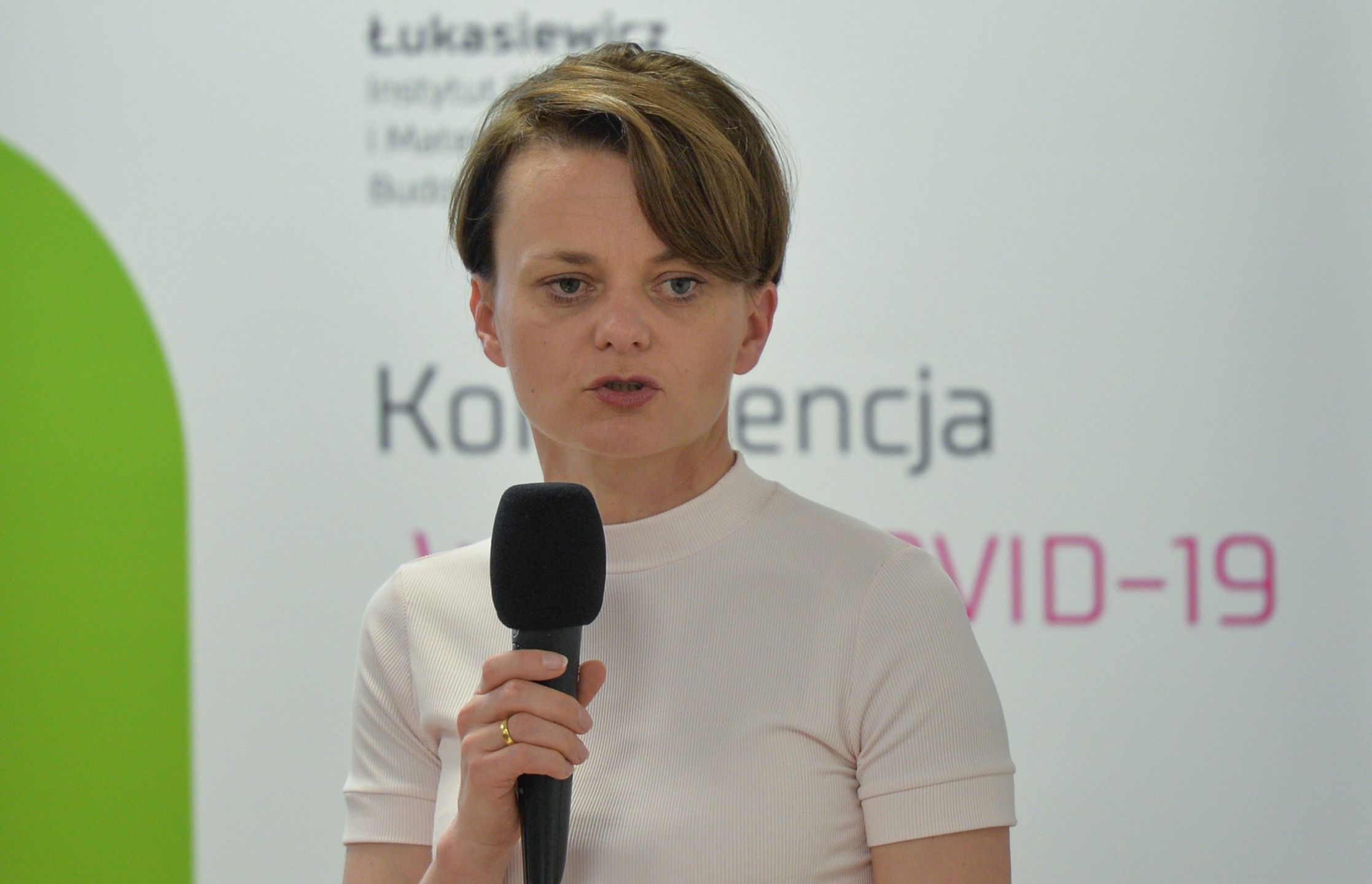 Jadwiga Emilewicz rozprawia o wolności kobiet