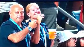 Pokazali kobietę z piwem w ręku. Wtedy sprawy w swoje ręce wziął mężczyzna