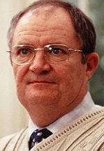 Przewidywalny asekurant Jim Broadbent