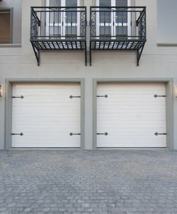 Brama garażowa: niedroga i efektowna. Czy biała brama to dobry wybór?