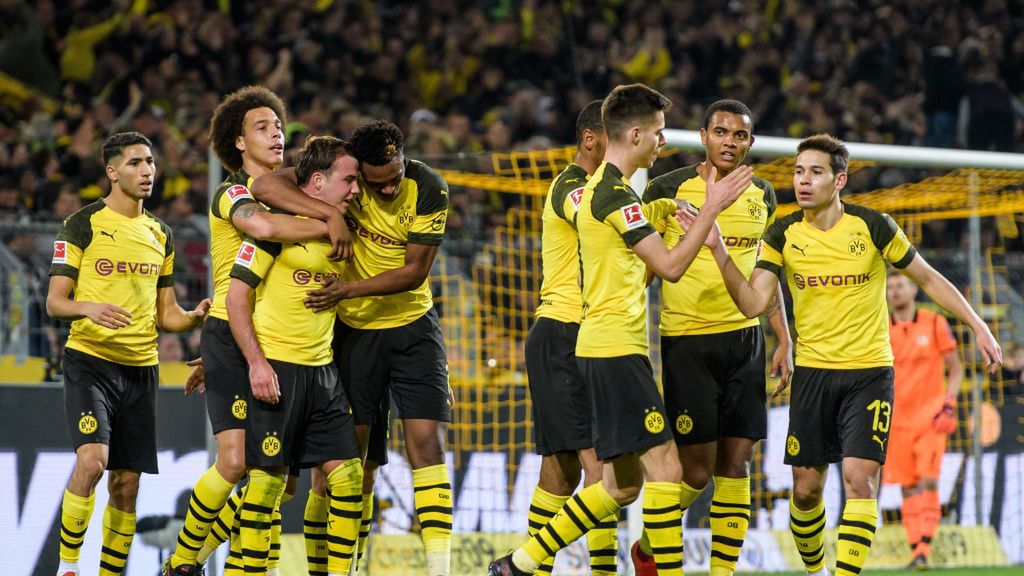 Zdjęcie okładkowe artykułu: Getty Images / Joerg Schueler / Na zdjęciu: piłkarze Borussii Dortmund
