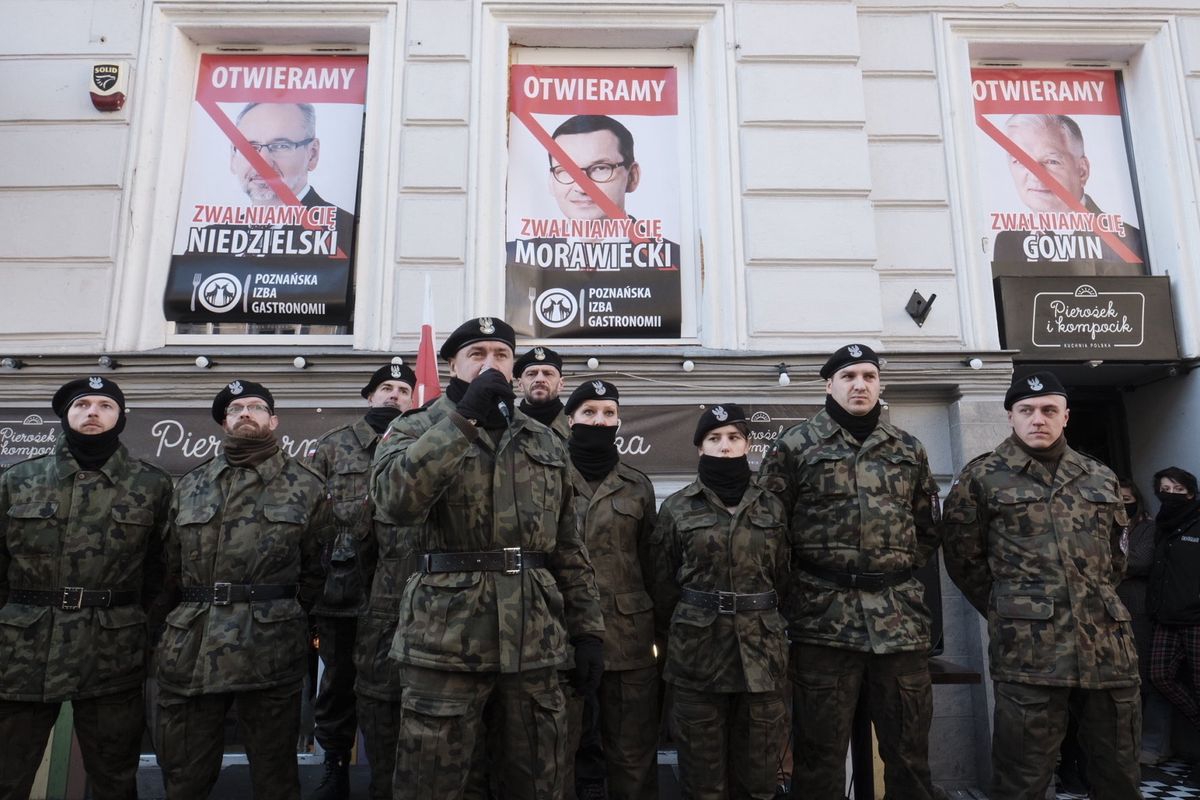 Pancerni Poznań w czasie protestu restauratorów przeciwko obostrzeniom