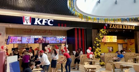 Quiosque i KFC wracają do Atrium Kasztanowa – znane marki ponownie otwarte w Pile
