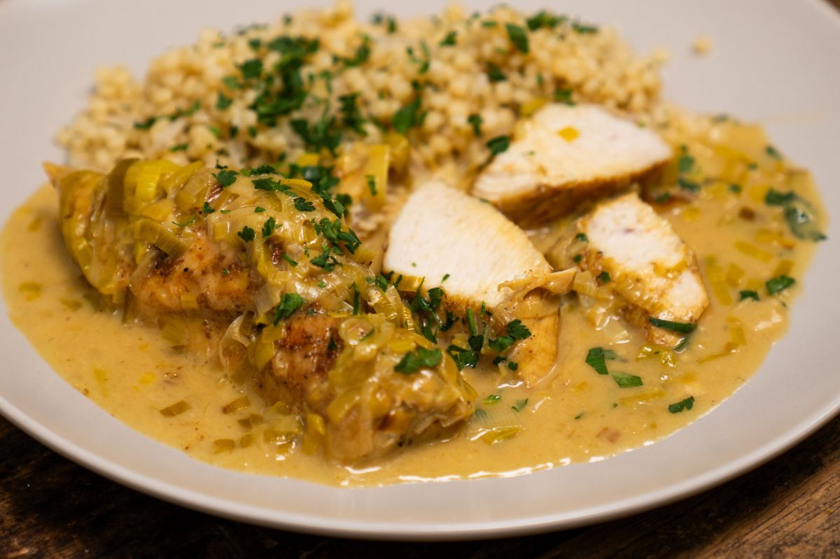 Kiedy robię kurczaka w sosie porowym, nikogo nie trzeba namawiać do jedzenia