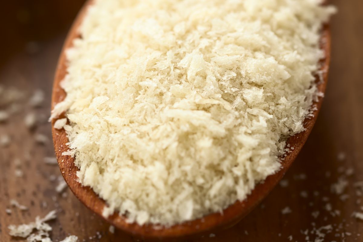 Panko consists of larger bread crumbs than regular breadcrumbs.