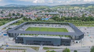 Tak prezentuje się wyczekiwany stadion Sandecji w Nowym Sączu. Prace w końcu na finiszu. Będzie wielkie otwarcie