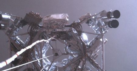 Marsjański łazik Perserverance. NASA wyjaśnia kilka jego tajemnic