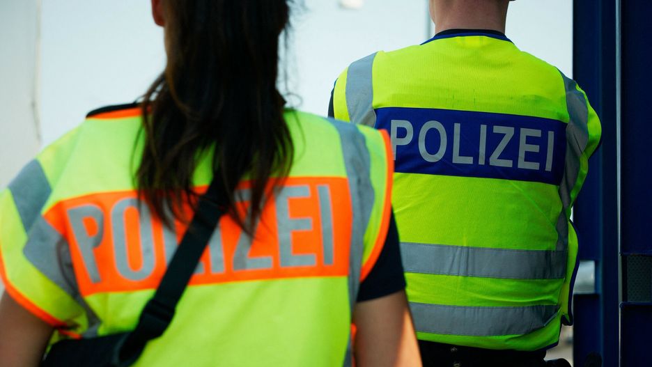 Kontrole na granicy polsko-niemieckiej we Frankfurcie nad Odr?
Police are seen performing checks at the Polish-Germany border in Frankfurt (Oder), Germany on 17 September, 2024. Germany in September has reintroduced checks at its land borders seen as many as a blow to the Schengen open borders agreement. (Photo by Jaap Arriens/NurPhoto) (Photo by Jaap Arriens / NurPhoto / NurPhoto via AFP)
JAAP ARRIENS