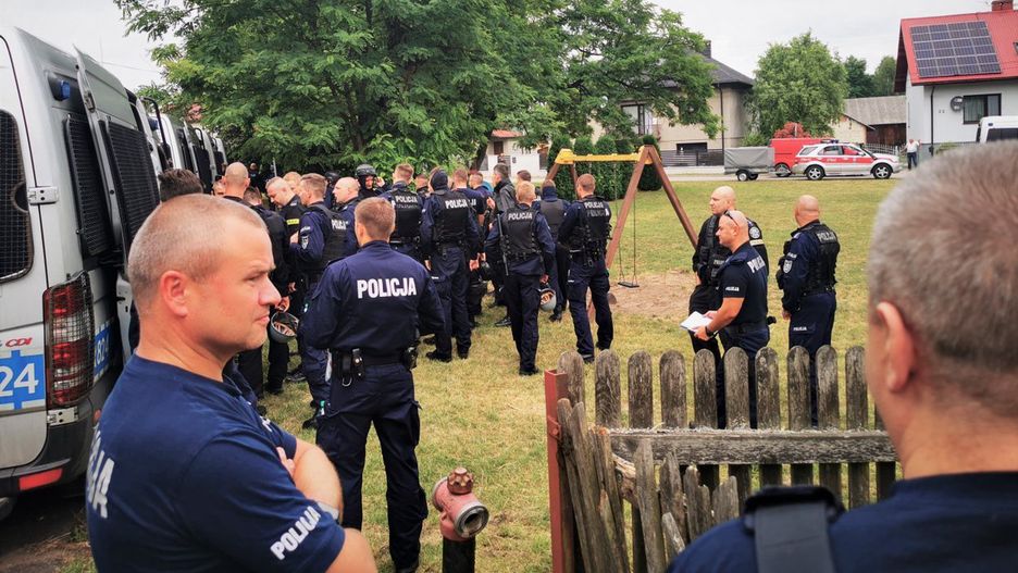 W akcji poszukiwawczej uczestniczy ponad 200 policjantów