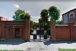 Świdnica. Uciekali z poprawczaka. Jeden z nich utknął na ogrodzeniu