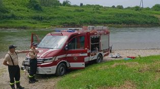 Nastolatek podtopił się na Sanie w Buszkowicach. Pomogli mu strażacy z OSP