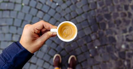 Włosi zaniepokojeni. Kawa drożeje, z barów znika tanie espresso