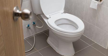 Koniecznie postaw w toalecie. Gastrolog nie widzi innego wyjścia