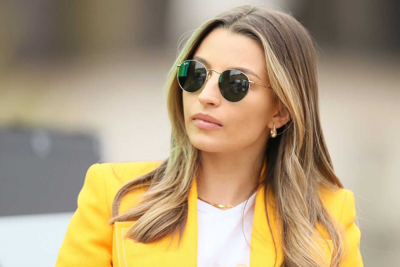 Co dalej z firmą odzieżową Julii Wieniawy? Menadżerka wyjaśnia