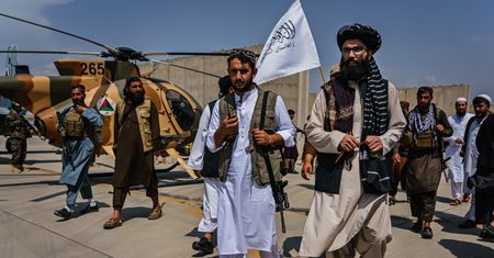 Afganistan. W Kabulu wylądował samolot. Będzie zwrot ws. lotniska?