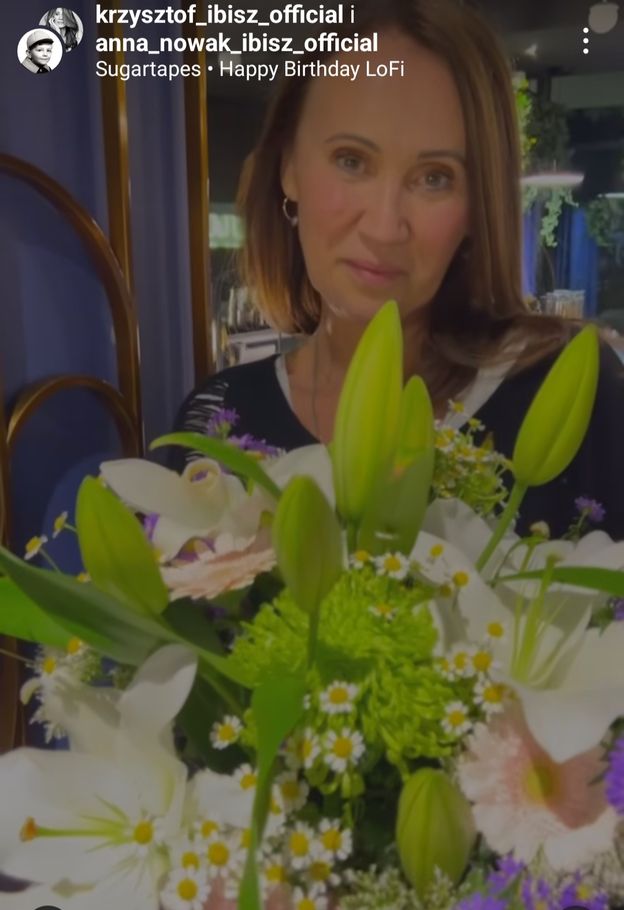 Krzysztof Ibisz bawi się na urodzinach byłej żony z obecną żoną i ich rocznym synem. Fajna rodzinka? (WIDEO)