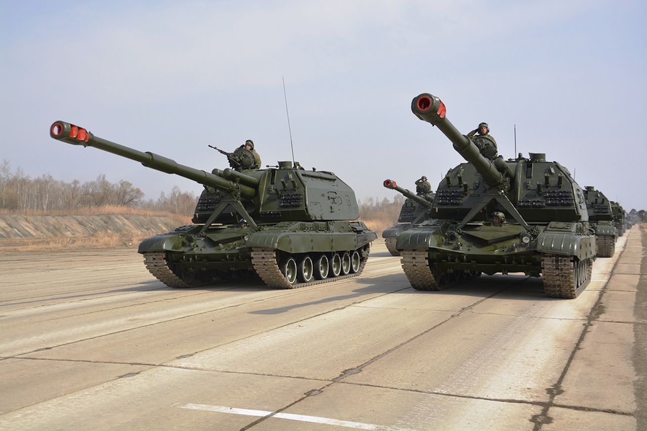 Crucial russian howitzer reinforcements bolster Ukraine's front