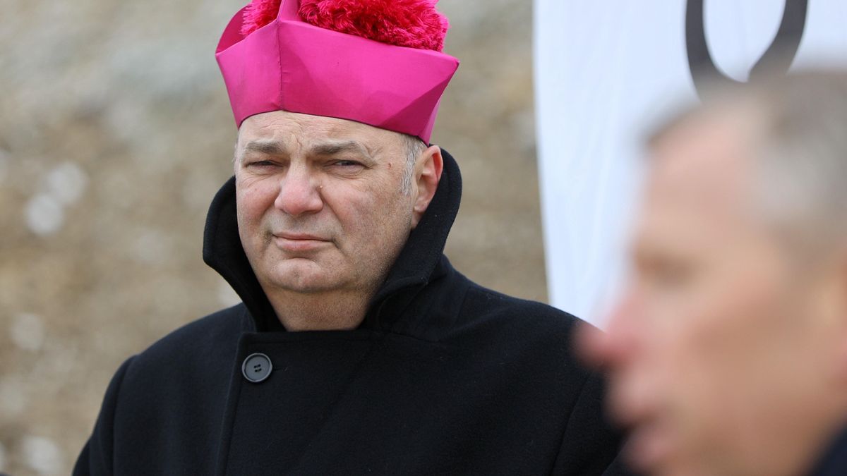 Biskup sosnowiecki Grzegorz Kaszak