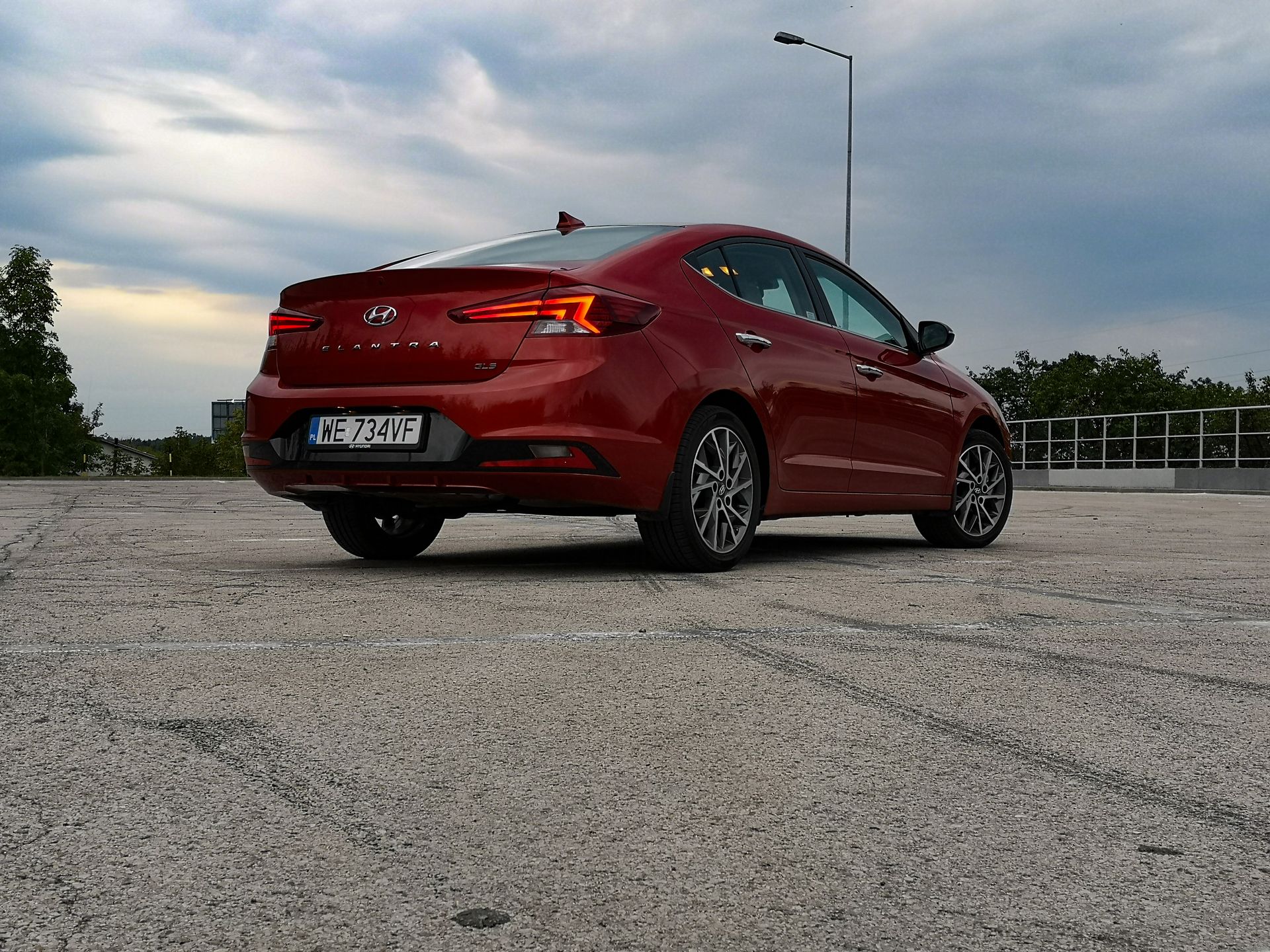 Hyundai Elantra: Hyundai SmartSense, Android Auto i kamera cofania 17