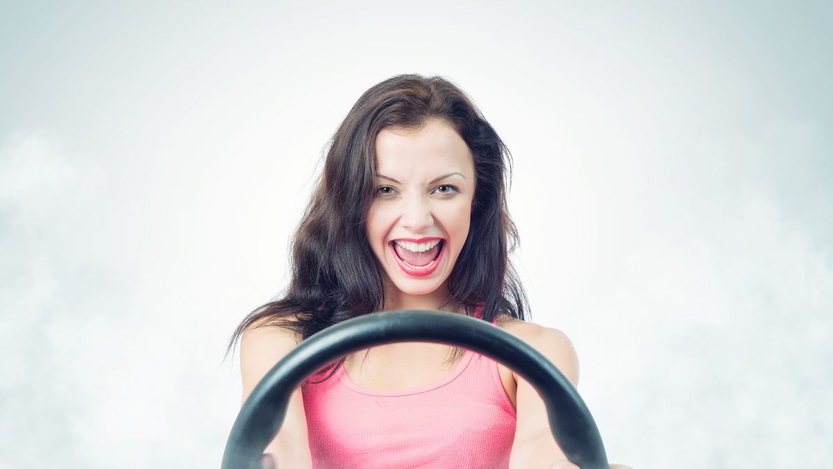 Z tymi 3 aplikacjami samochodowymi zostaniesz kierowcą idealnym, a dodatkowo zaoszczędzisz 1