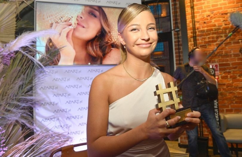 Julia Wieniawa rozprawia o związku z Nikodemem Rozbickim podczas gali Hasztagi Roku