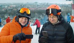 Robert Górski i Mikołaj Cieślak na nartach reklamują internet w Orange na Kartę (wideo)