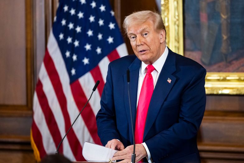 Skrytykował Trumpa w prywatnej wiadomości. Francuz niewpuszczony do USA