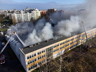 Potężny pożar hali produkcyjnej. Spłonęły obrabiarki CNC i oleje