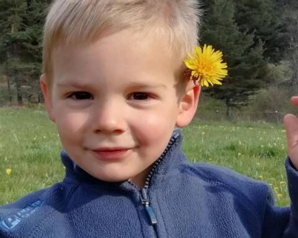 Zaginięcie 2,5-letniego chłopca we Francji. Mieszkańcy Vernet mówią, że żyją w przeklętej wiosce