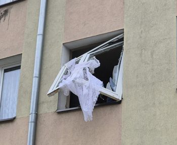 Wybuch gazu w mieszkaniu Piszu. Kobieta trafiła do szpitala