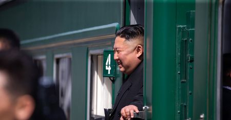 Kim Dzong Un ma przyjechać pancernym pociągiem. Ujawniono szczegóły
