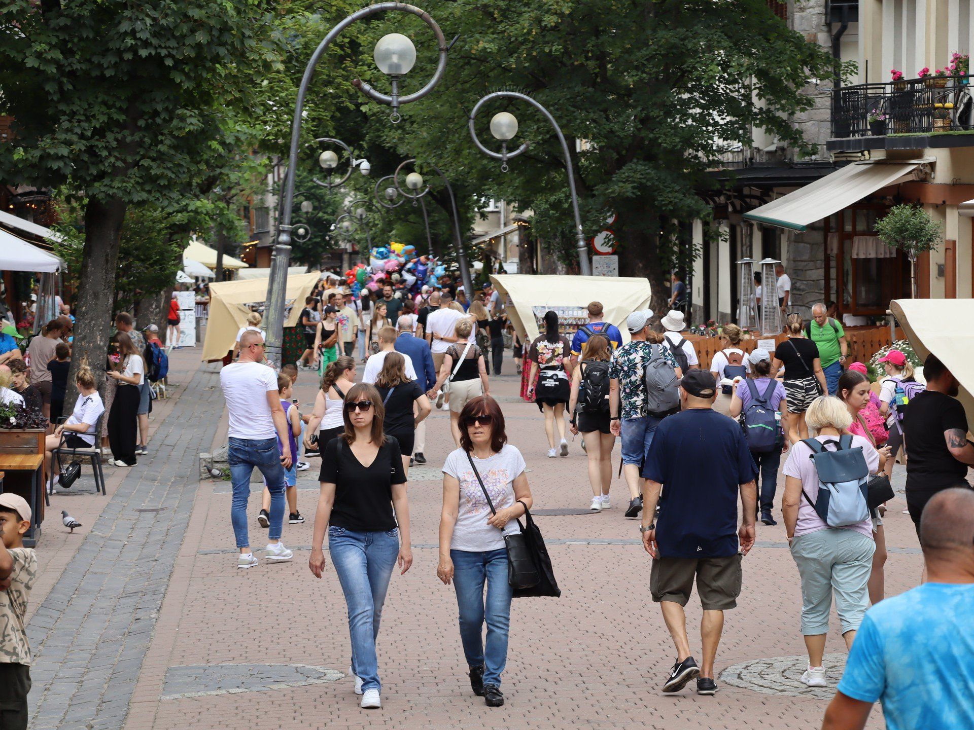 Aż 42% badanych jest gotowych zapłacić więcej za profesjonalne zdjęcie, aby móc podzielić się nim w mediach społecznościowych. 