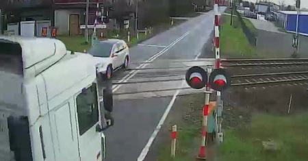 Dwaj kierowcy wpadli w tym samym momencie. Zapłacą po 2000 zł