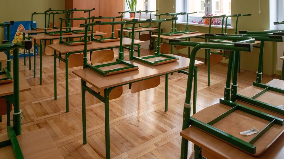 Powrót do szkół.  PiS na pomyłki nie może sobie pozwolić