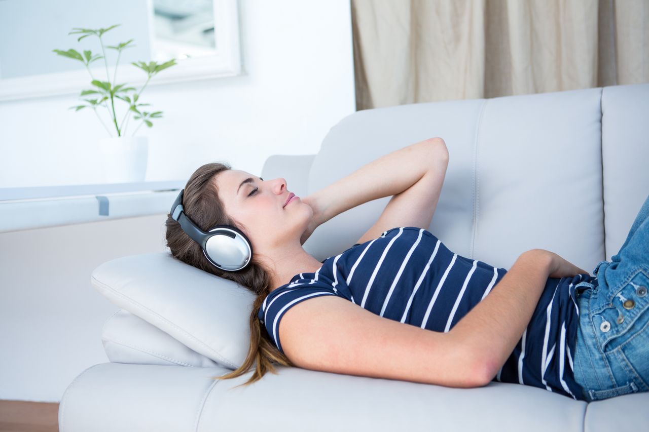 Listening to music can alleviate pain. This is evidenced by research.