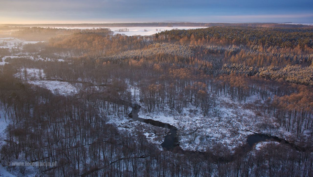 Miron Bogacki zbudował specjalnego drona, by ująć niesamowite krajobrazy Doliny Drwęcy