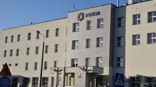 Stłuczki samochodowe, zerwane plakaty wyborcze i ukradziona doniczka. Komunikaty Komendy Powiatowej Policji w Malborku