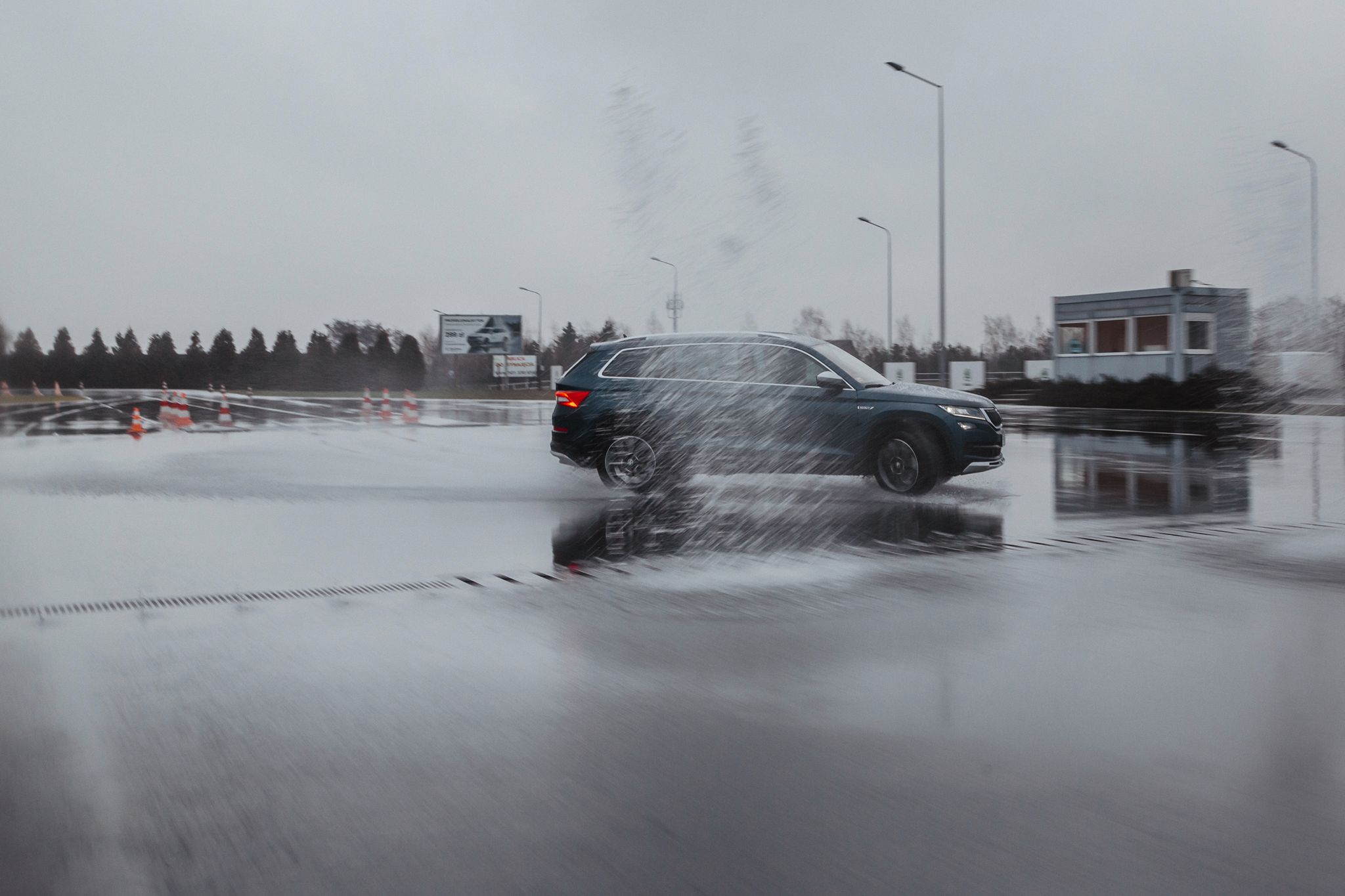 Podczas ćwiczenia na szarpaku, Kodiadiem udaje się ominąć przeszkodę za pierwszym razem