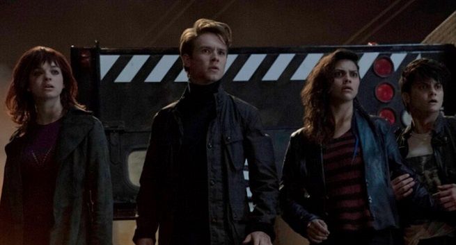 „Rycerze Gotham” eksperymentują w uniwersum Mrocznego Rycerza. Recenzja serialu HBO Max